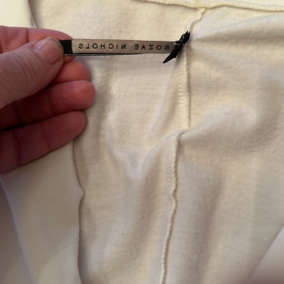 More than a sweatshirt - Picture 5 of 8